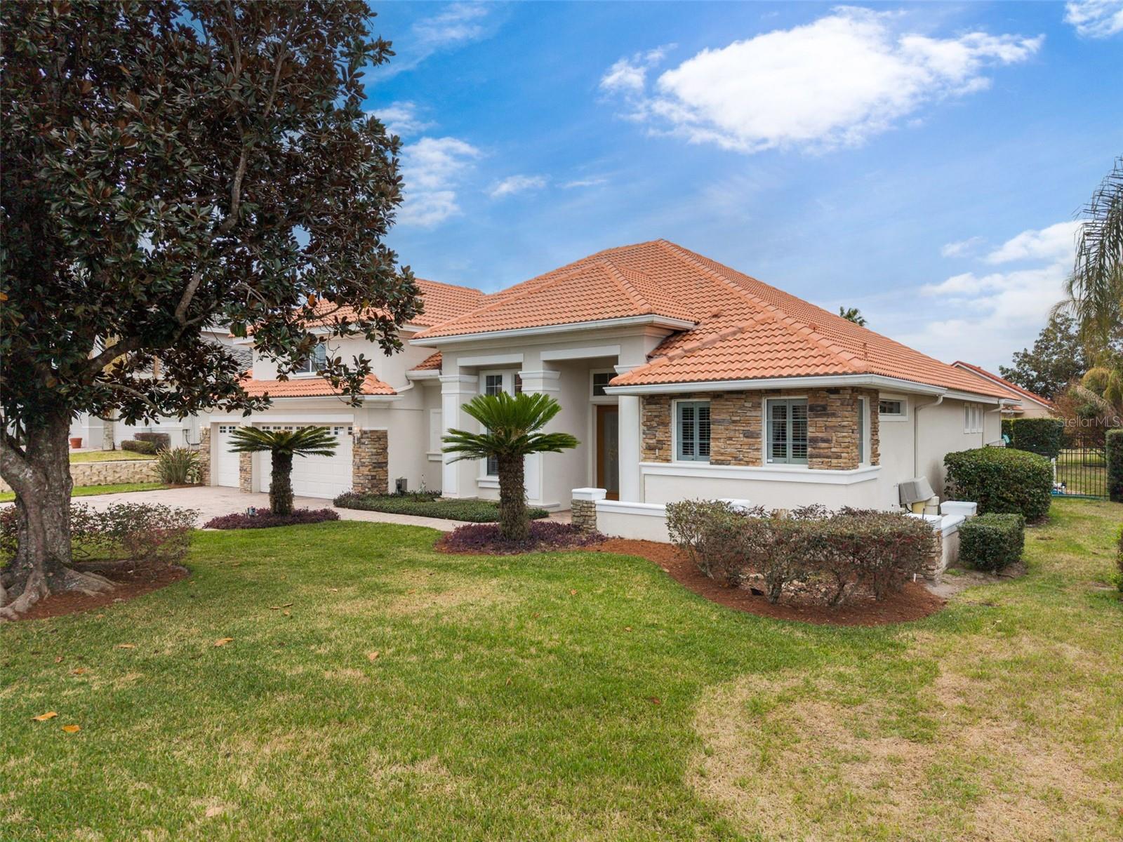 Listing photo id 4 for 1950 Elkhorn Court