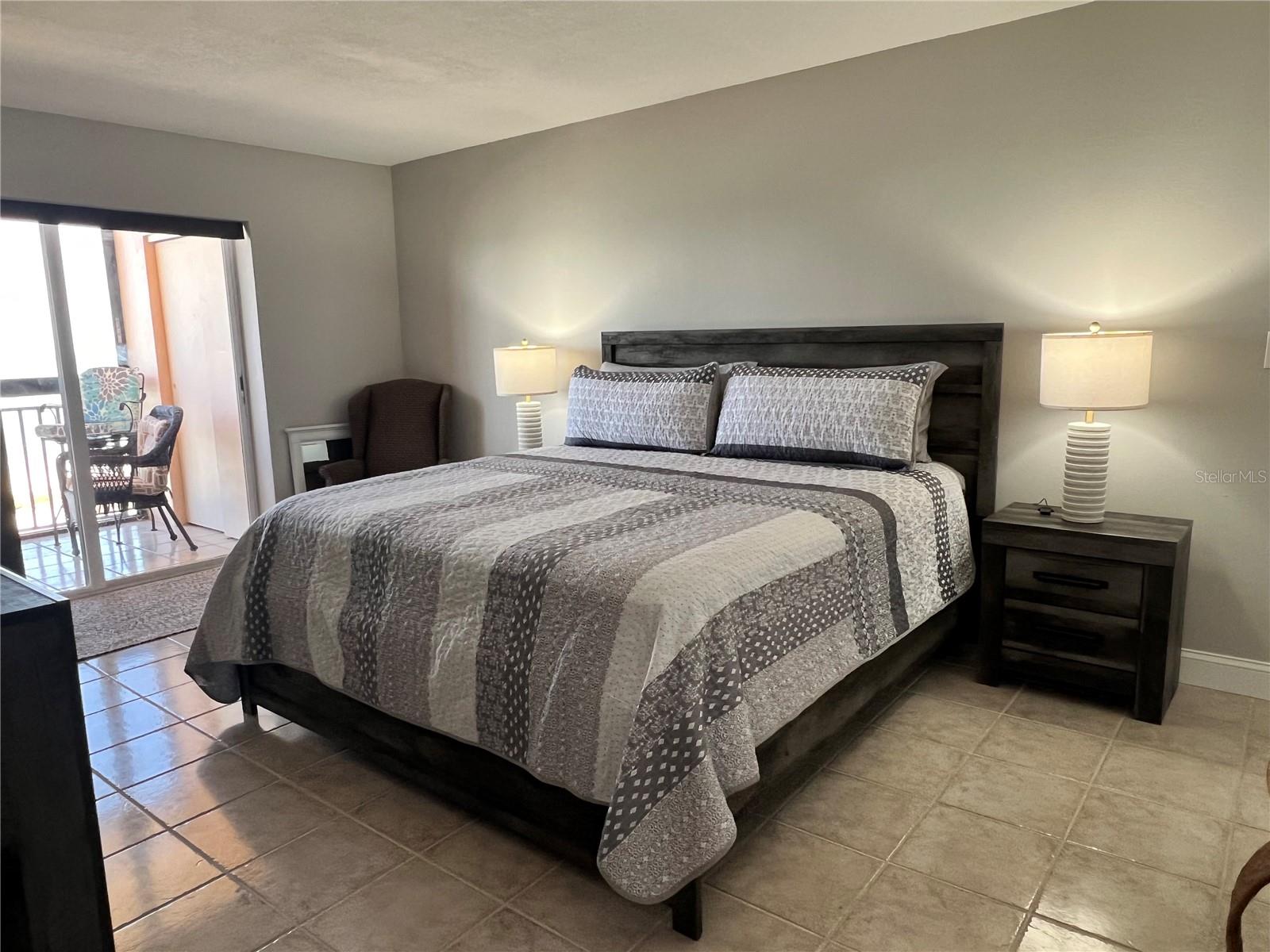 Image 10 of 25 For 1270 Gulf Boulevard 1403