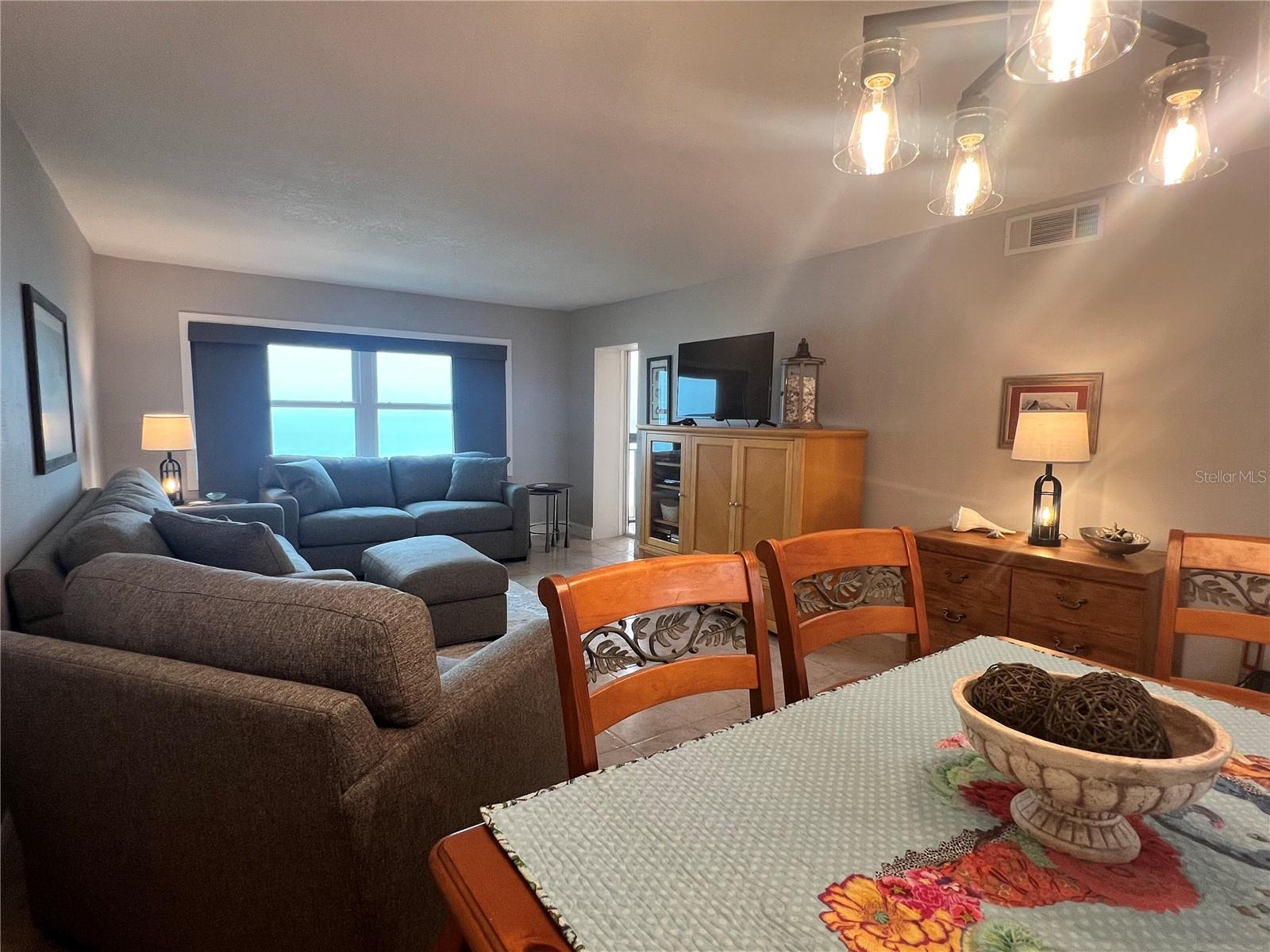 Image 4 of 25 For 1270 Gulf Boulevard 1403