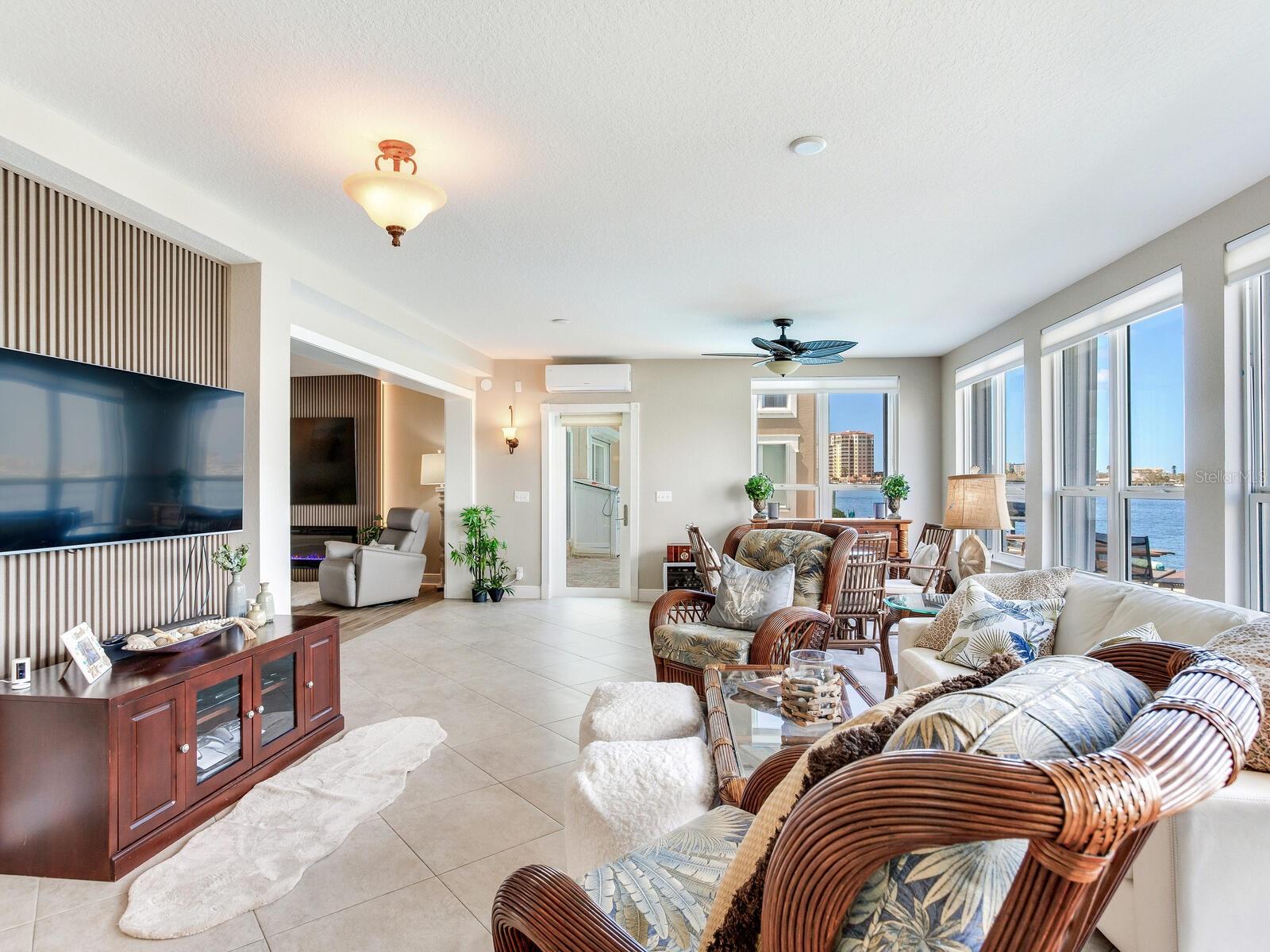 Image 20 of 60 For 210 Dolphin Point B