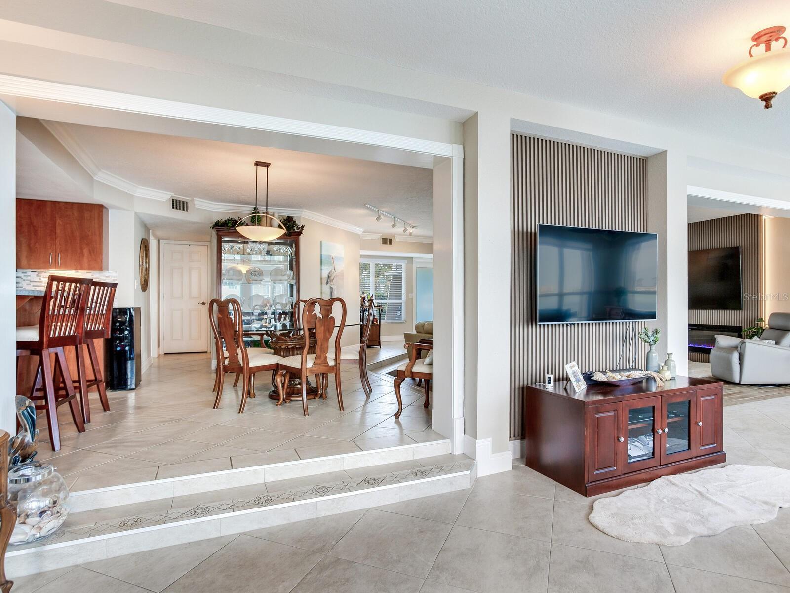 Image 21 of 60 For 210 Dolphin Point B