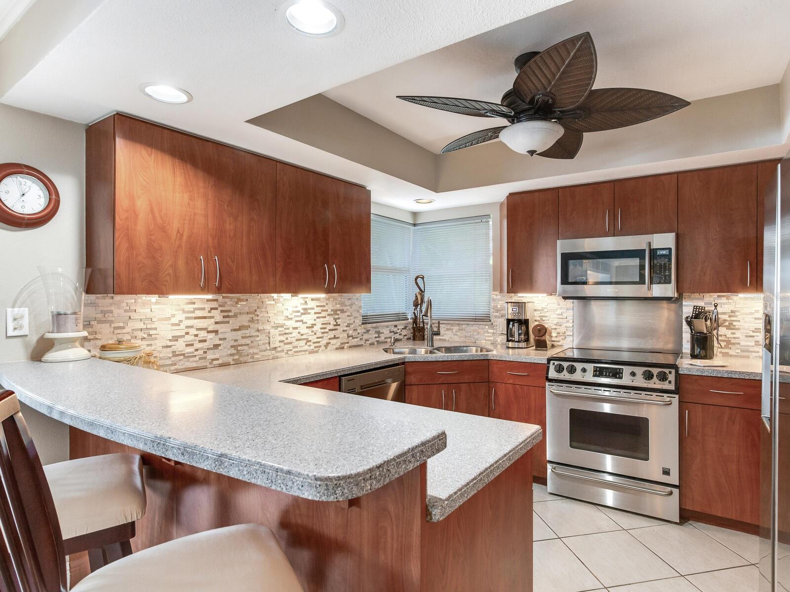 Image 26 of 60 For 210 Dolphin Point B