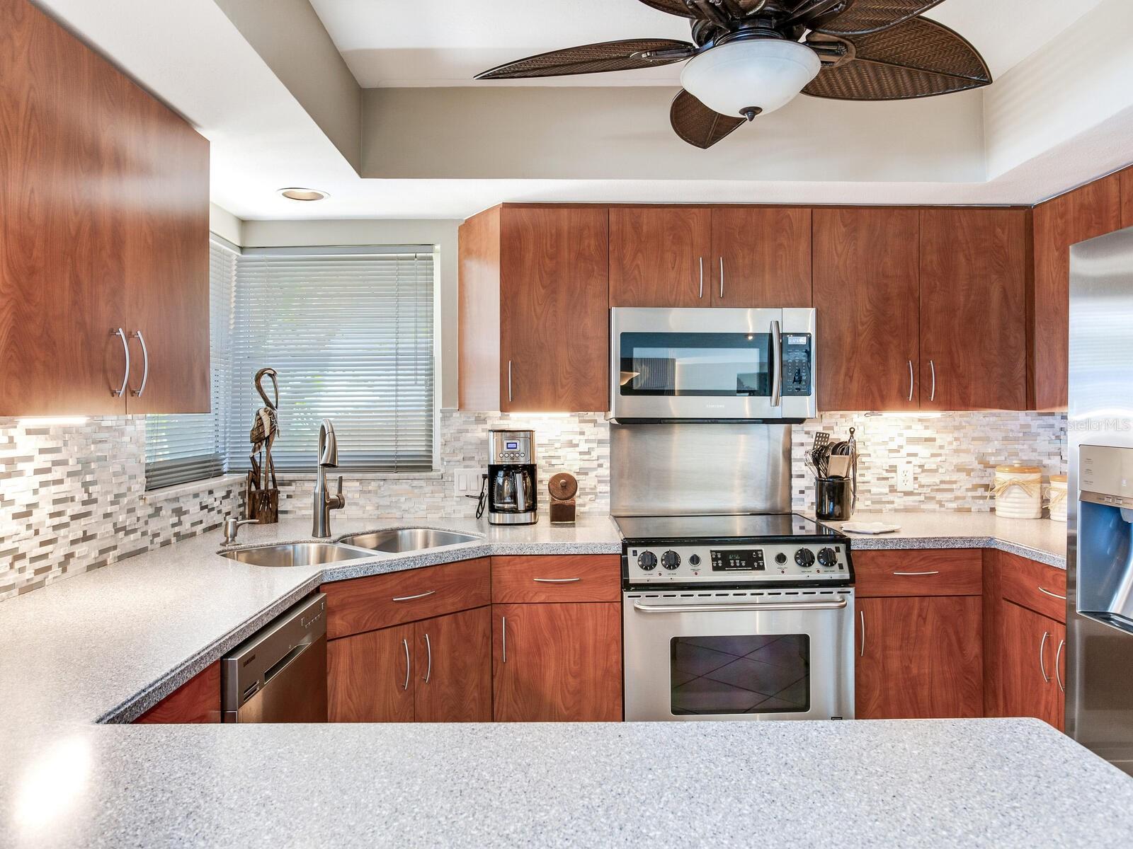 Image 28 of 60 For 210 Dolphin Point B