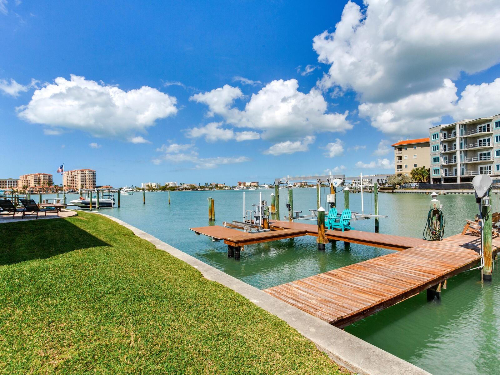 Image 3 of 60 For 210 Dolphin Point B