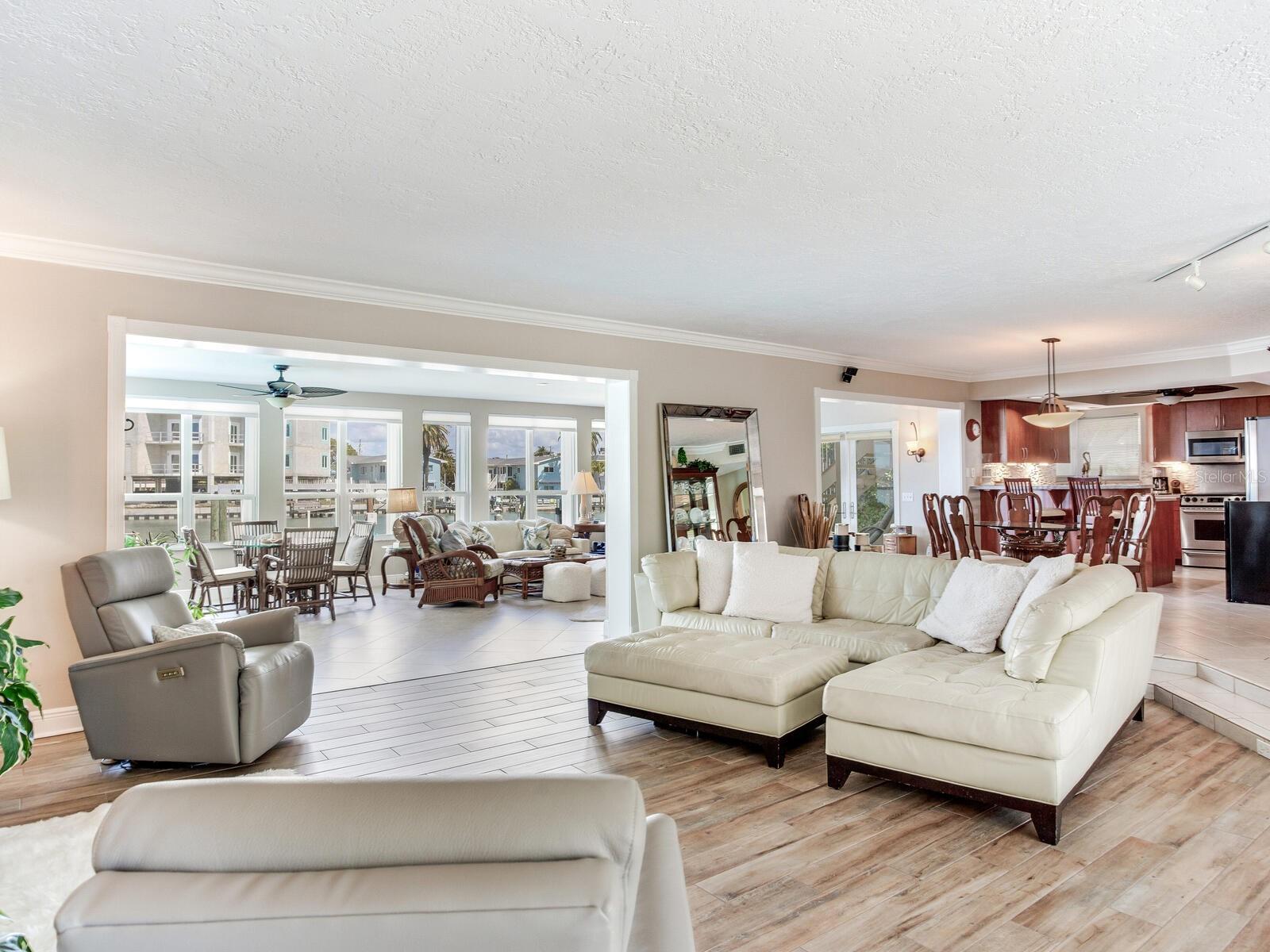 Image 8 of 60 For 210 Dolphin Point B