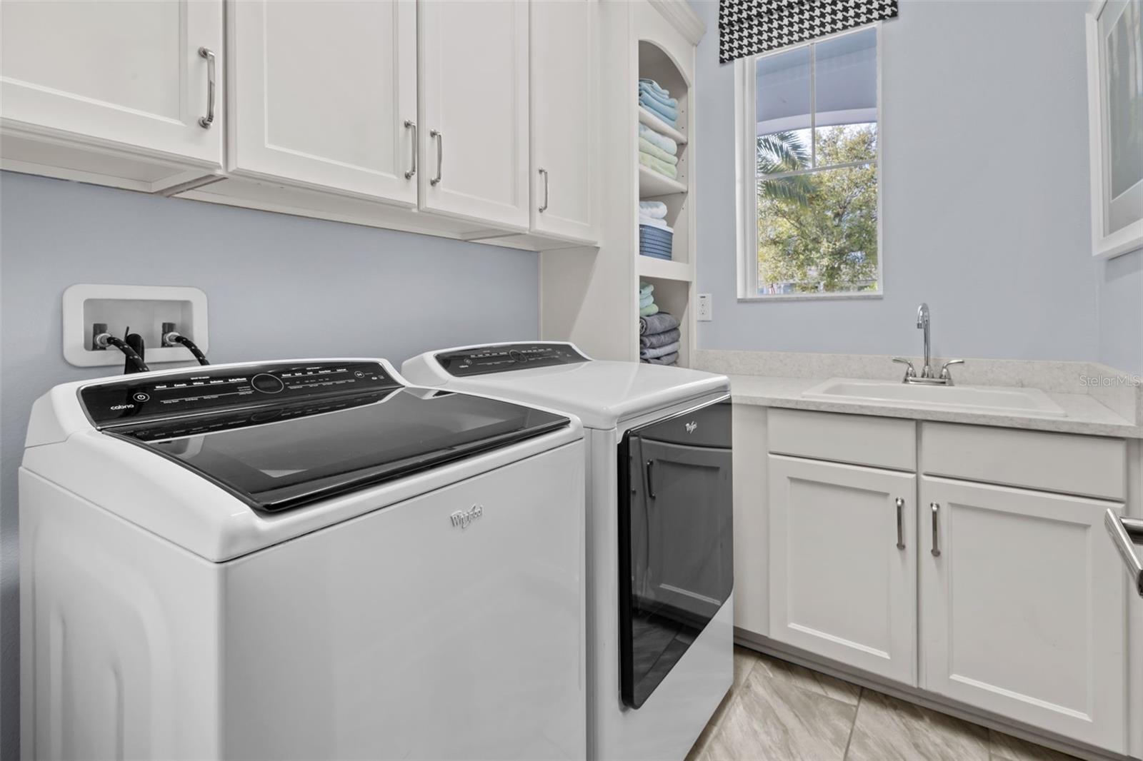 Image 17 of 59 For 14823 Caravan Avenue