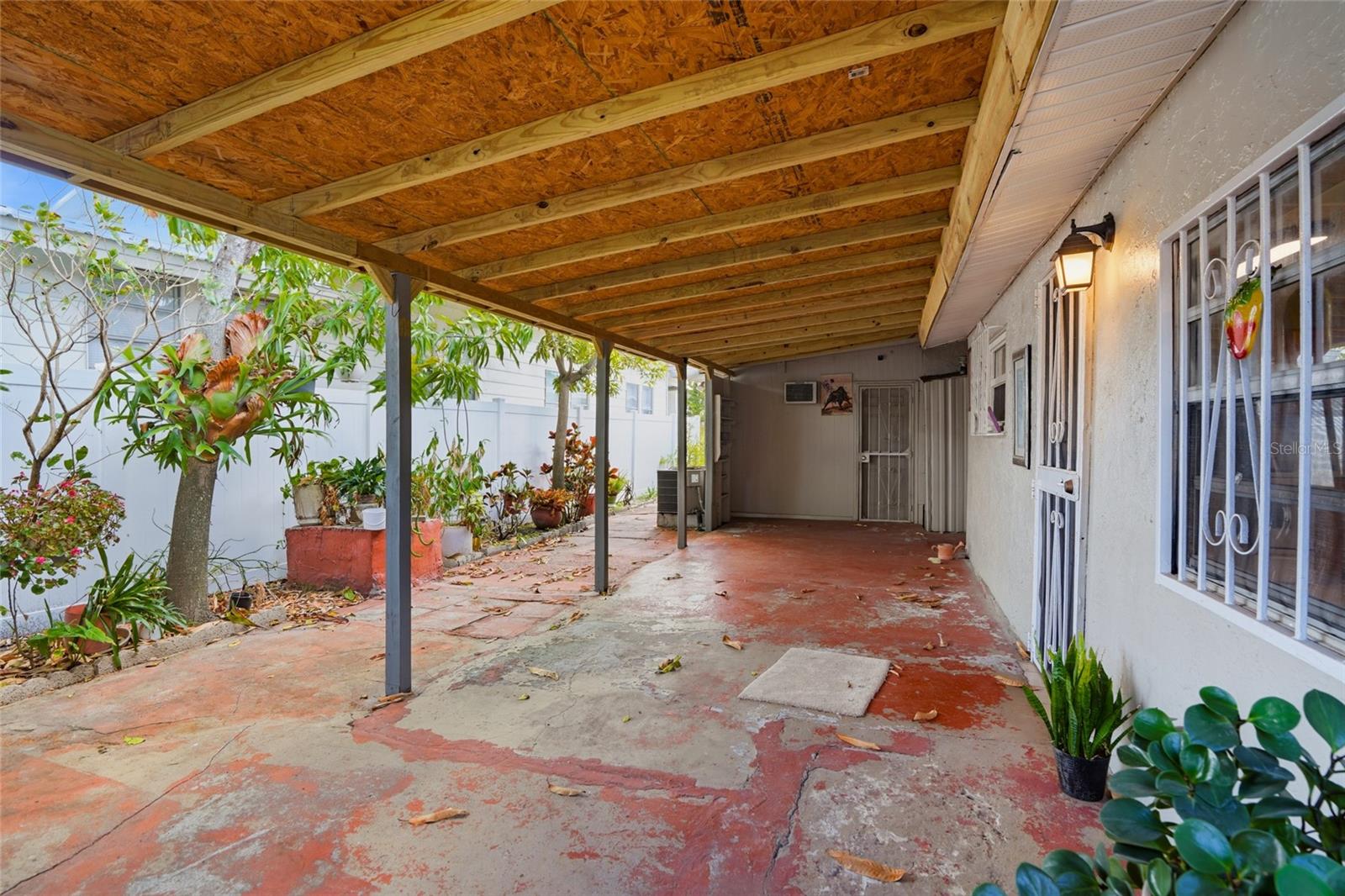 Image 19 of 33 For 2402 Corrine Street