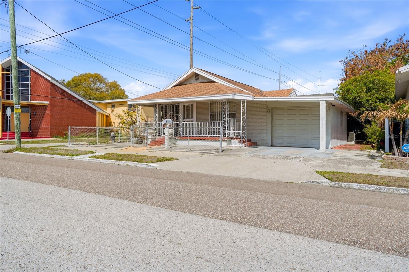 Image 3 of 33 For 2402 Corrine Street