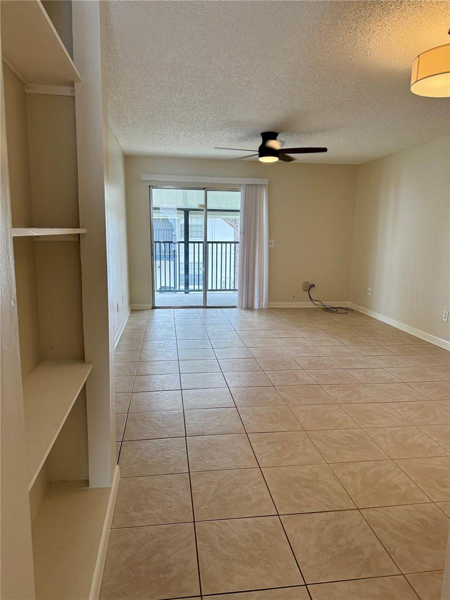 Image 10 of 17 For 3819 Oak Drive I42