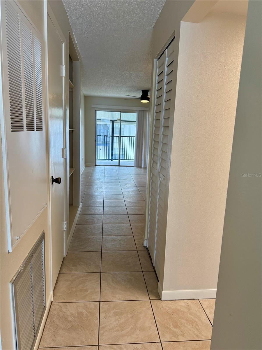 Image 12 of 17 For 3819 Oak Drive I42