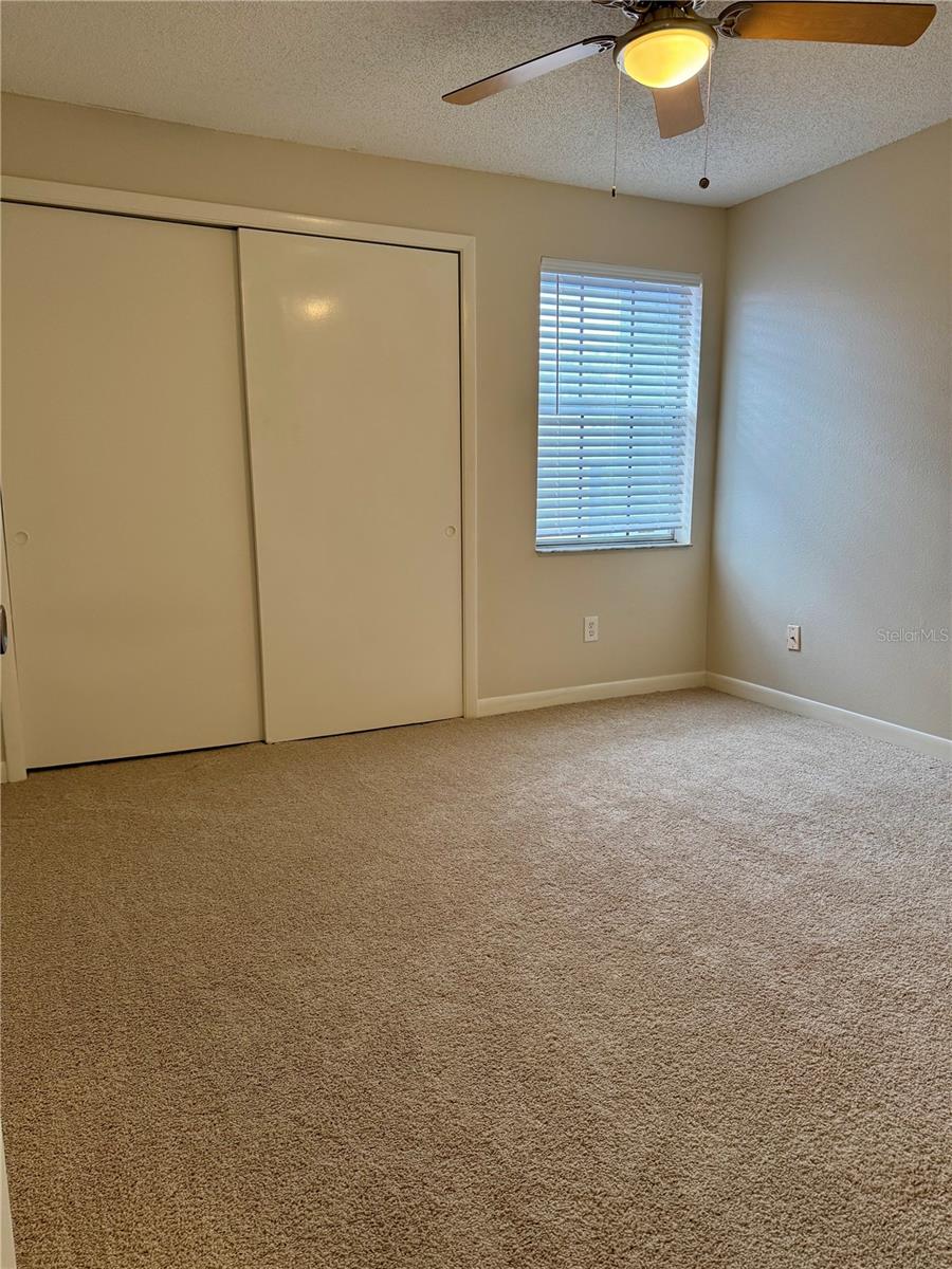 Image 7 of 17 For 3819 Oak Drive I42