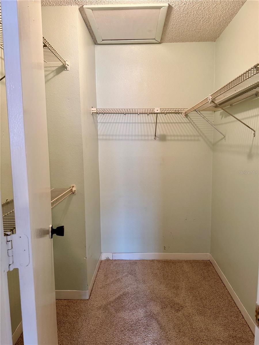 Image 8 of 17 For 3819 Oak Drive I42