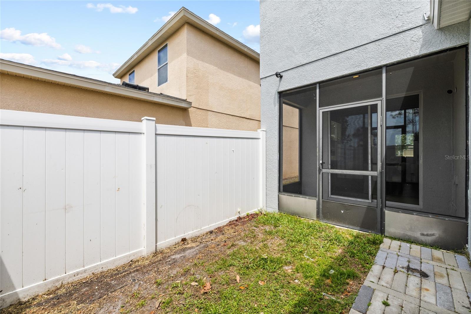 Image 15 of 32 For 9207 English Oaks Lane