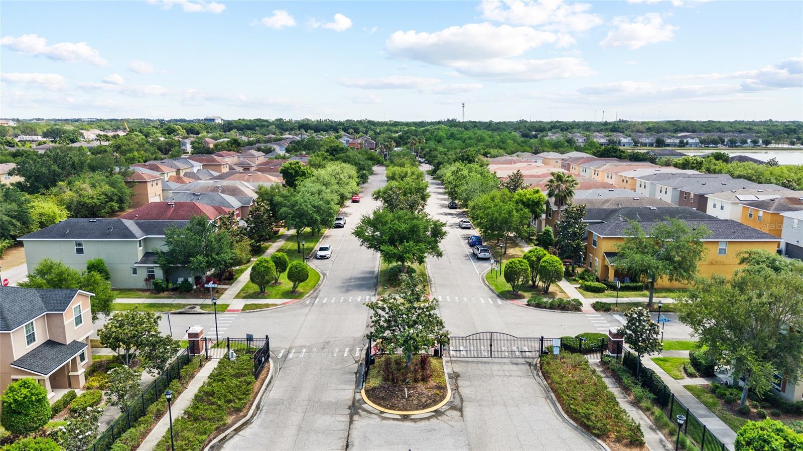 Image 16 of 32 For 9207 English Oaks Lane