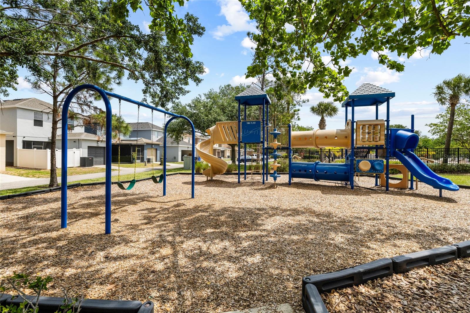 Image 8 of 32 For 9207 English Oaks Lane