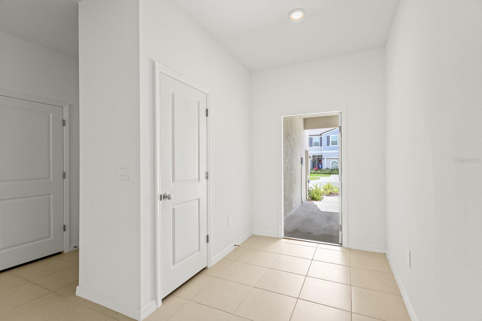 Image 4 of 30 For 2642 Sunray Venus Way