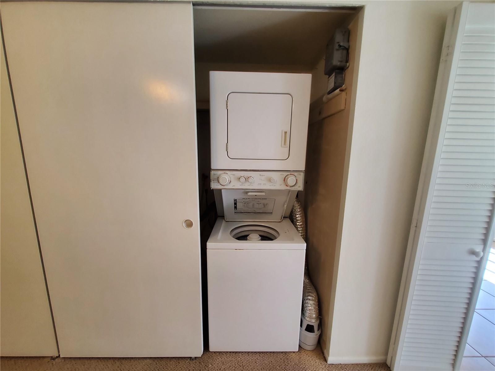 Image 17 of 28 For 2461 Rhodesian Drive 19