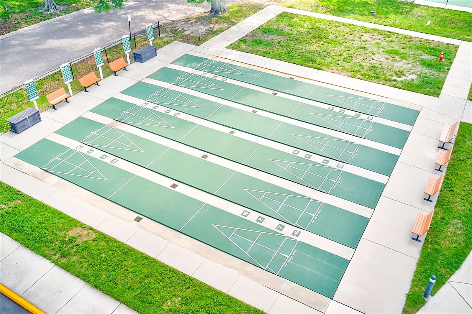 Image 26 of 28 For 2461 Rhodesian Drive 19