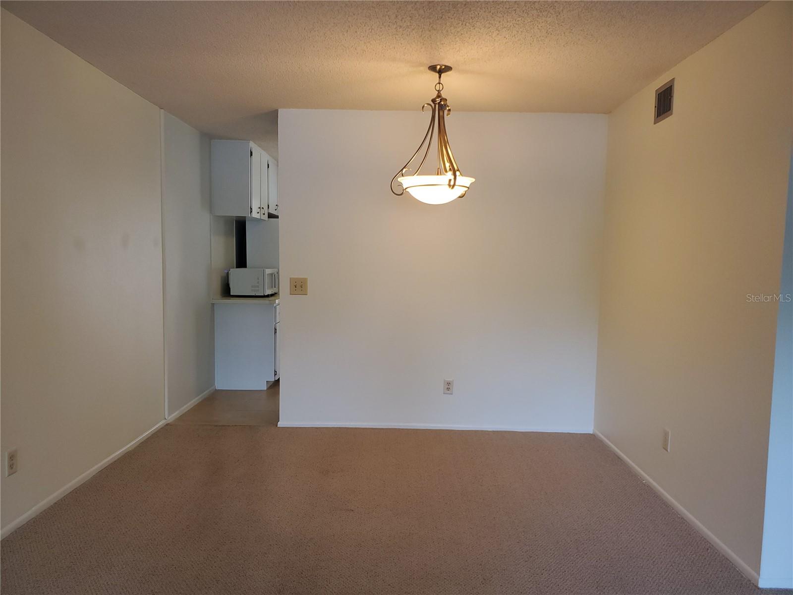 Image 6 of 28 For 2461 Rhodesian Drive 19