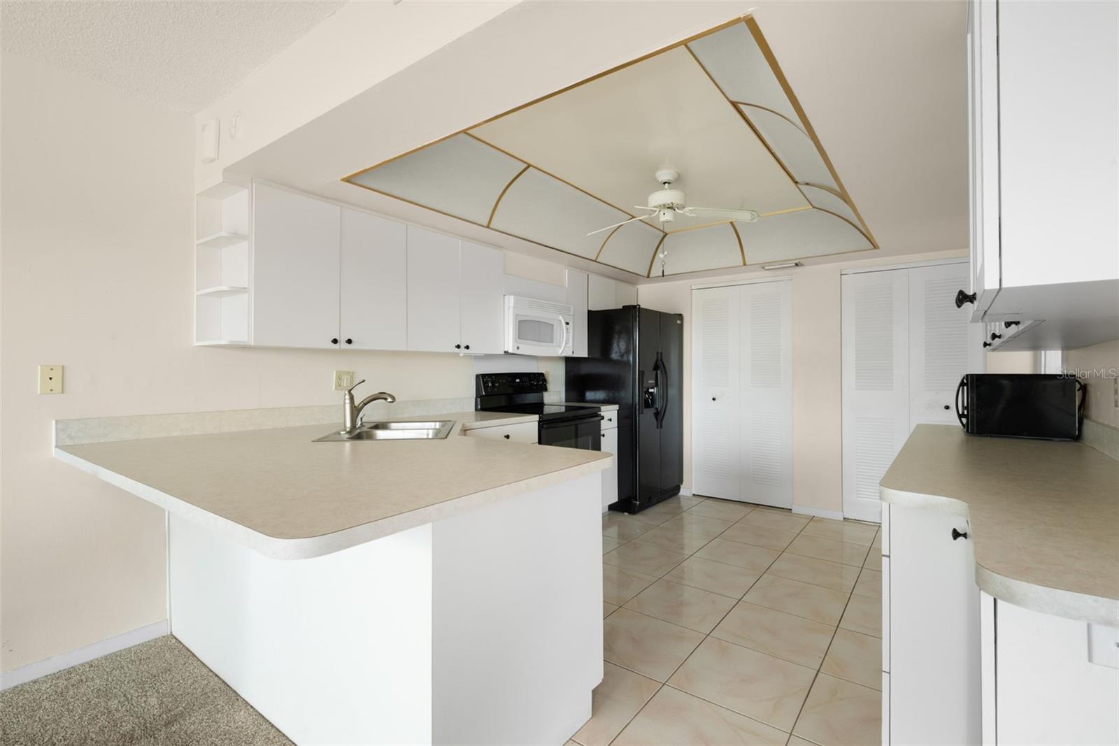 Image 13 of 36 For 225 Country Club Drive F-1401