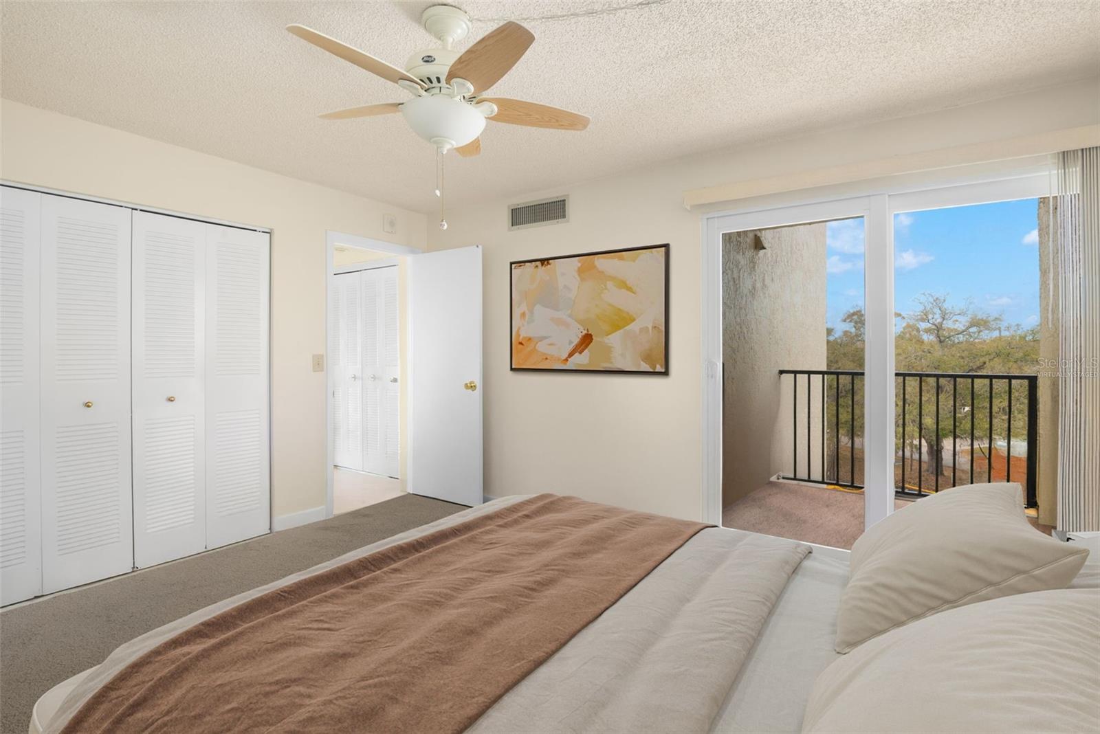 Image 18 of 36 For 225 Country Club Drive F-1401