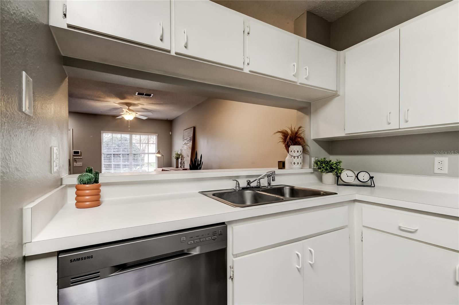 Image 13 of 36 For 12440 Berkeley Square Drive