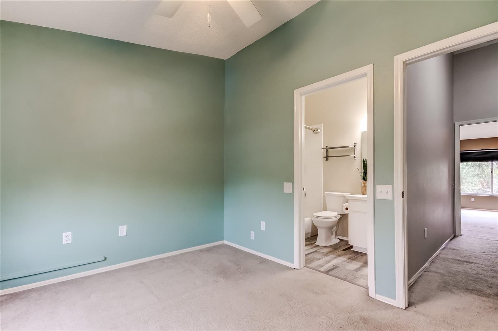 Image 21 of 36 For 12440 Berkeley Square Drive