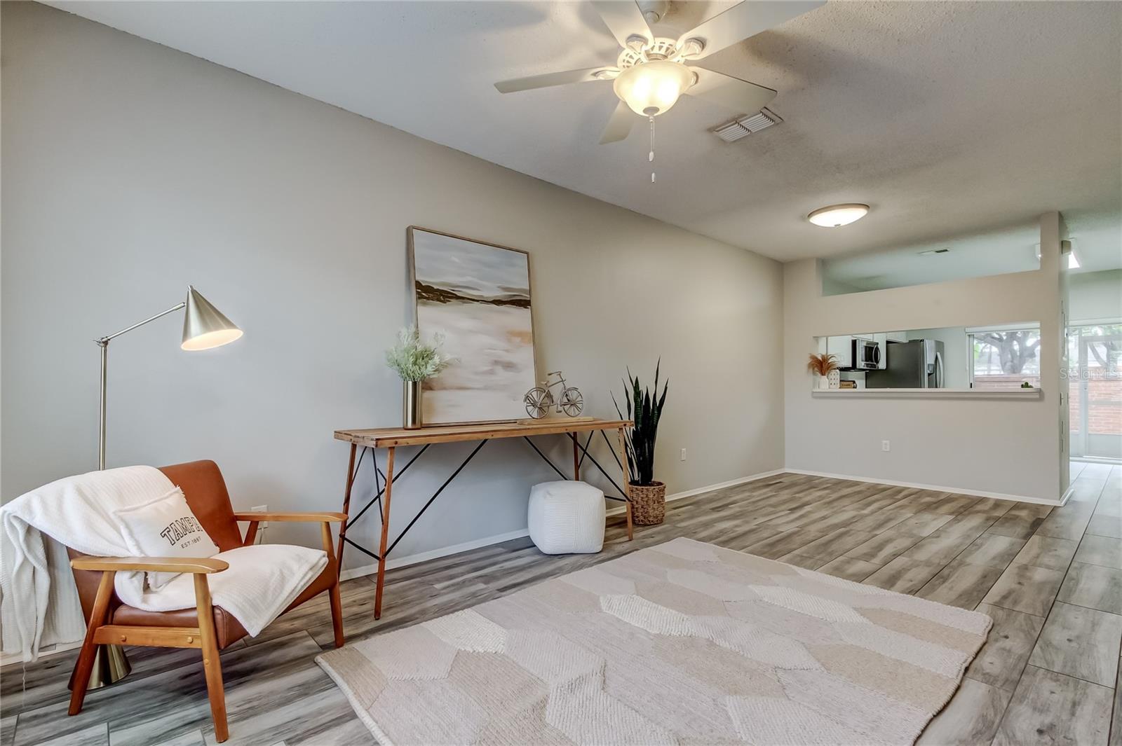 Image 5 of 36 For 12440 Berkeley Square Drive