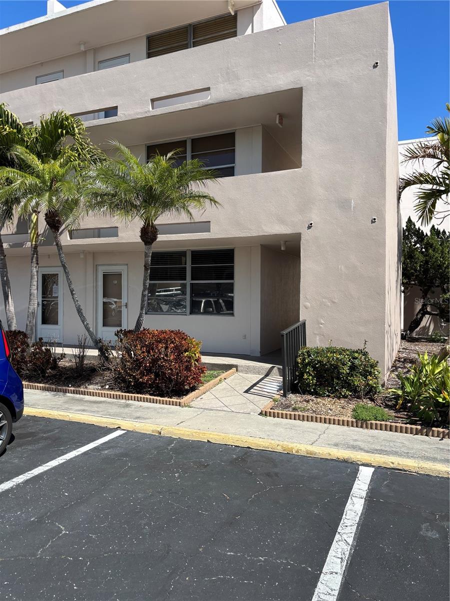 Image 4 of 42 For 7405 Bay Island Drive S 127