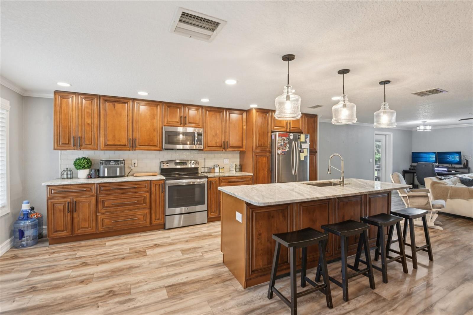 Image 9 of 49 For 5942 13th Street