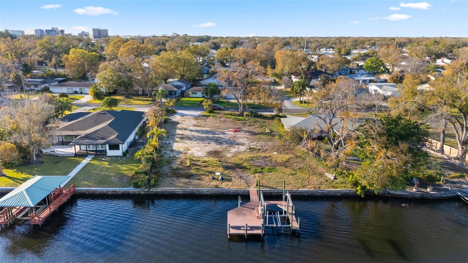 Listing photo id 15 for 4133 River View Avenue