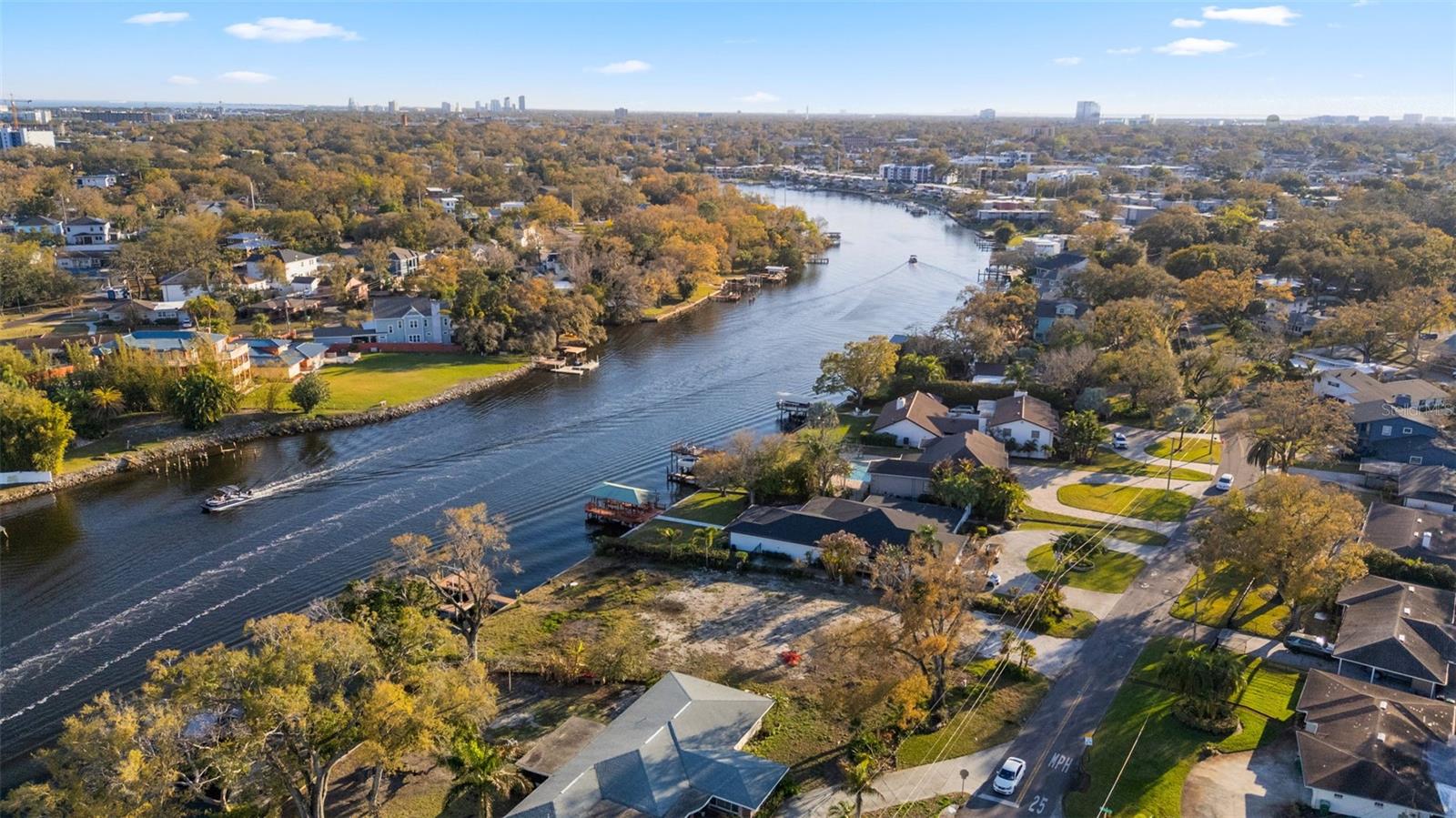 Listing photo id 17 for 4133 River View Avenue