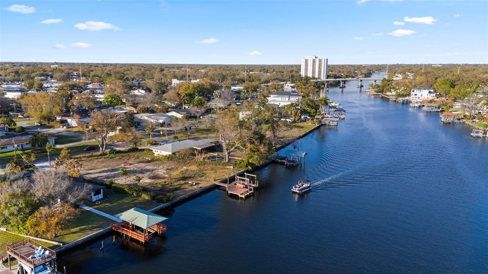 Listing photo id 0 for 4133 River View Avenue