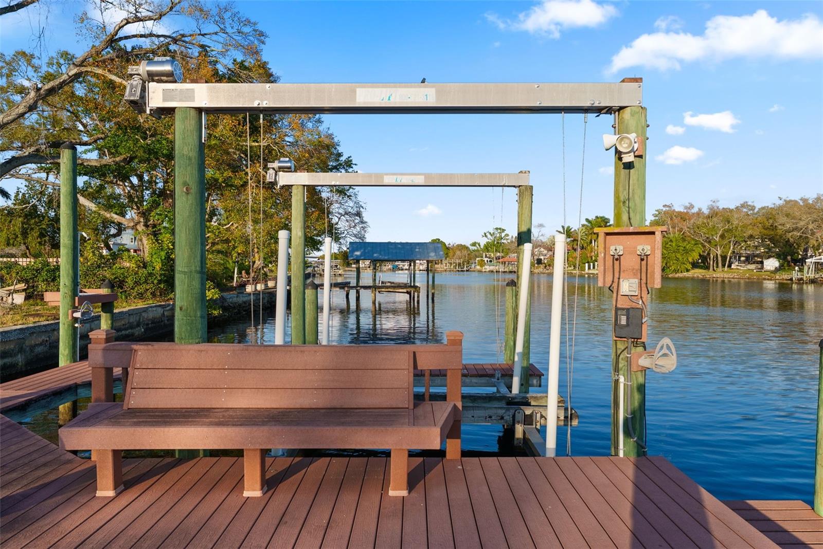 Listing photo id 24 for 4133 River View Avenue