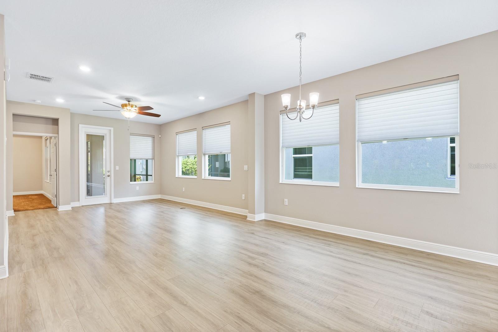 Image 10 of 35 For 13892 Kingfisher Glen Drive