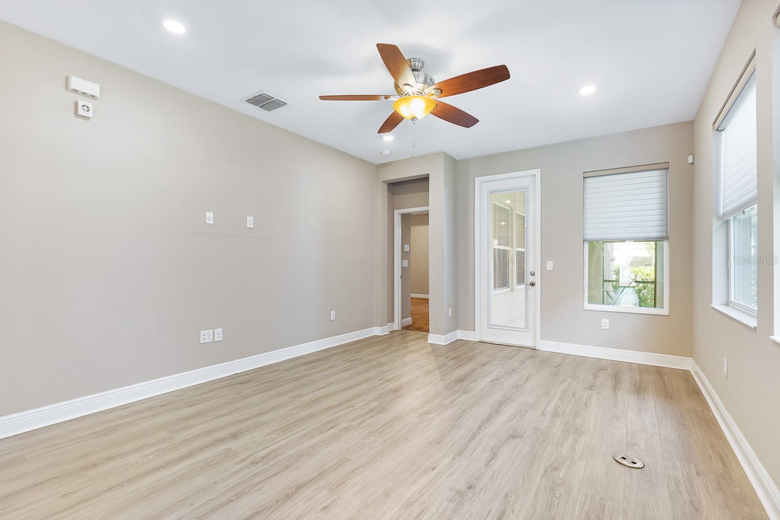 Image 14 of 35 For 13892 Kingfisher Glen Drive