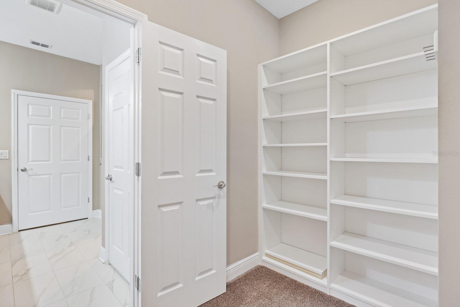 Image 22 of 35 For 13892 Kingfisher Glen Drive