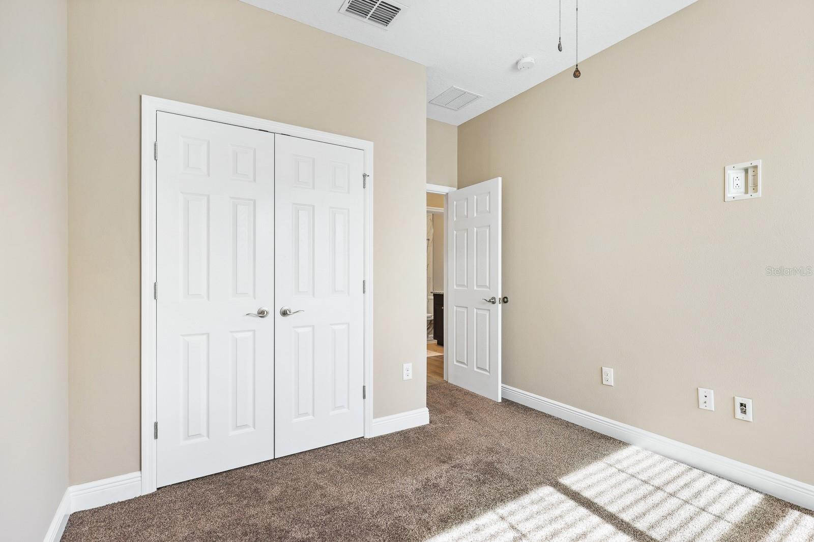 Image 24 of 35 For 13892 Kingfisher Glen Drive