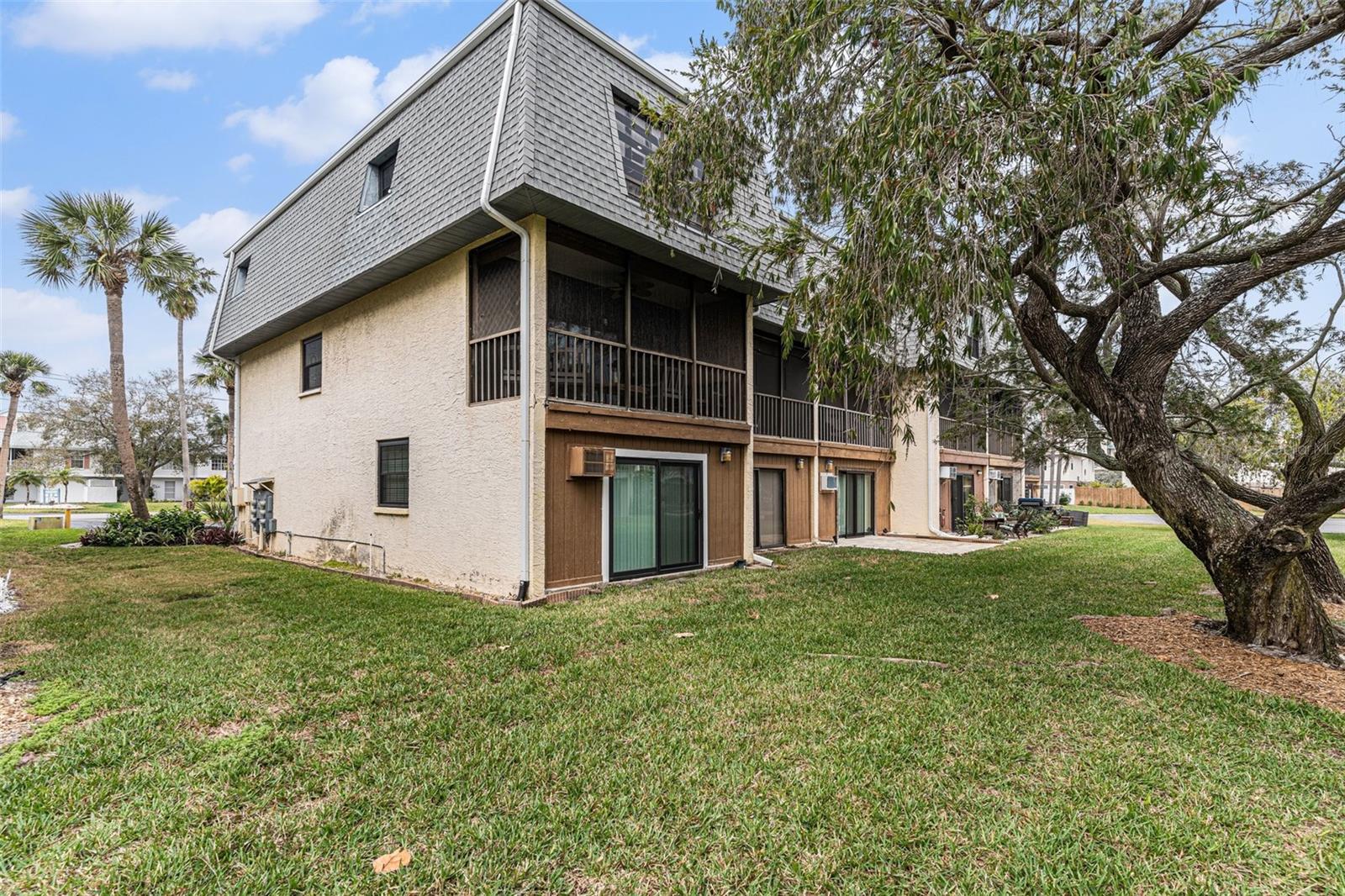 Image 17 of 18 For 12465 2nd Street E 105b