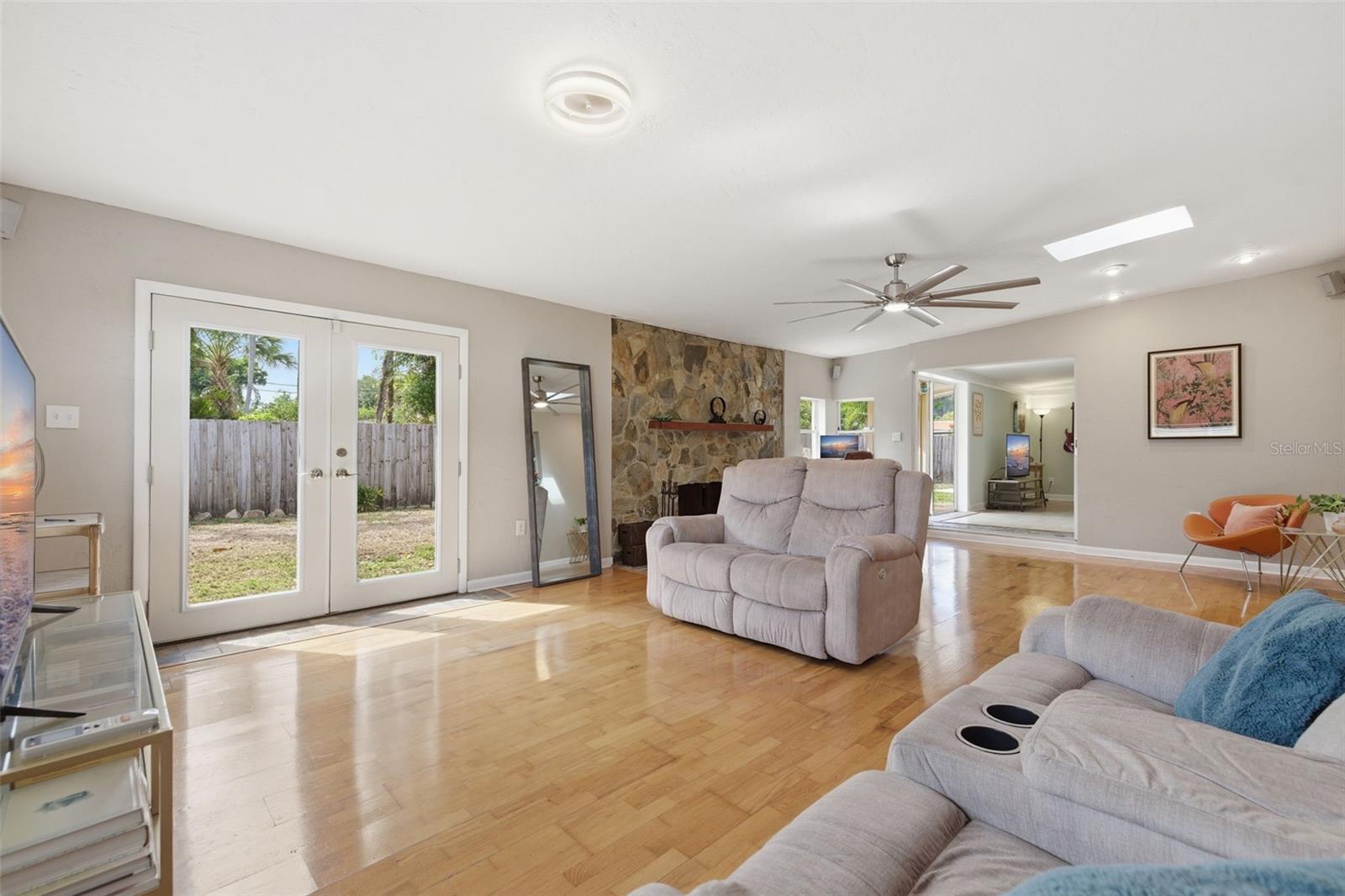 Image 17 of 68 For 4415 7th Street S