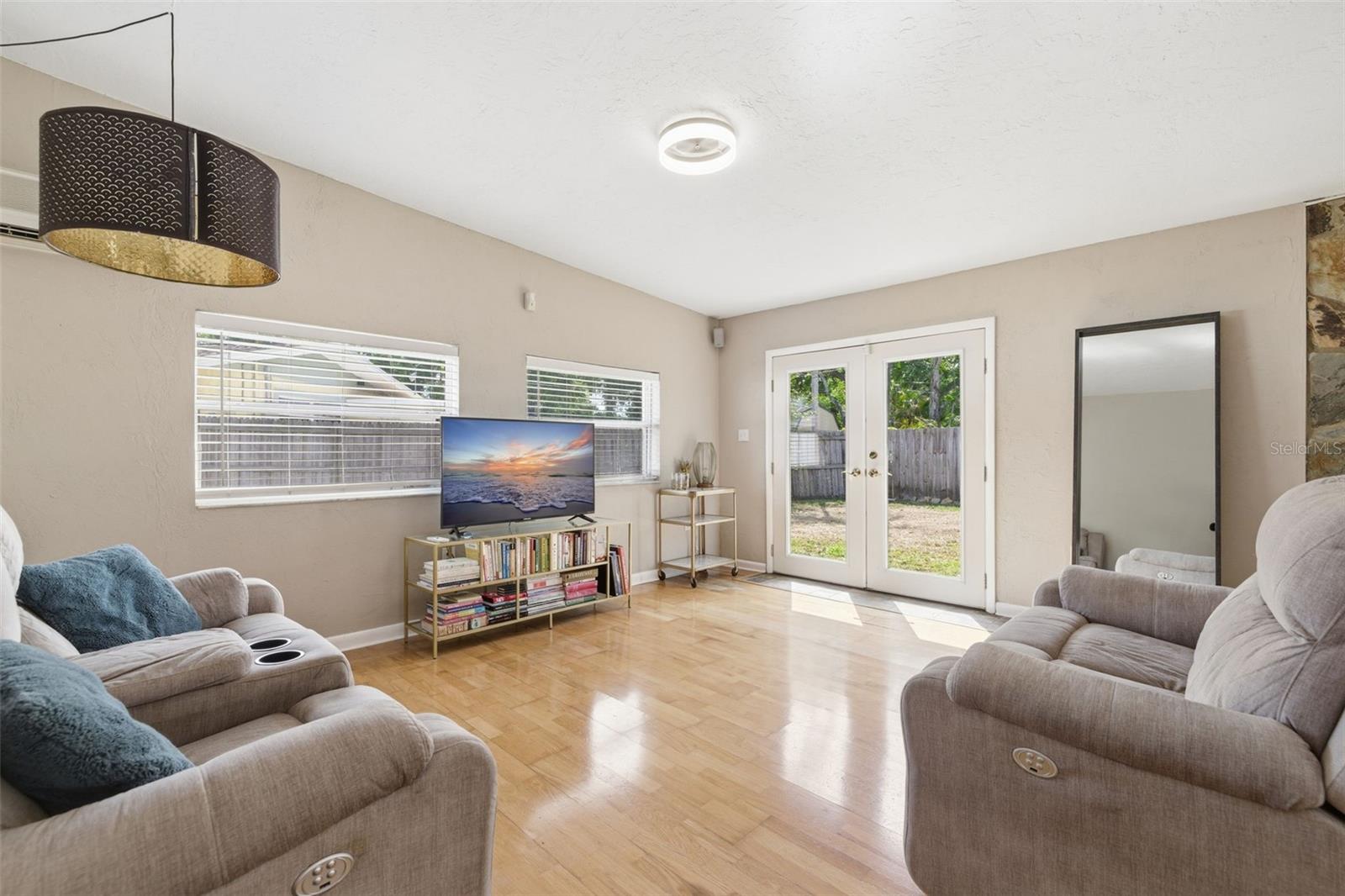 Image 18 of 68 For 4415 7th Street S