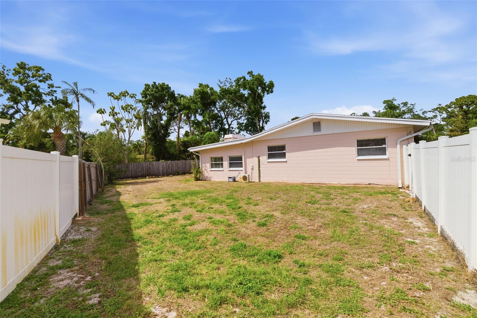 Image 33 of 68 For 4415 7th Street S