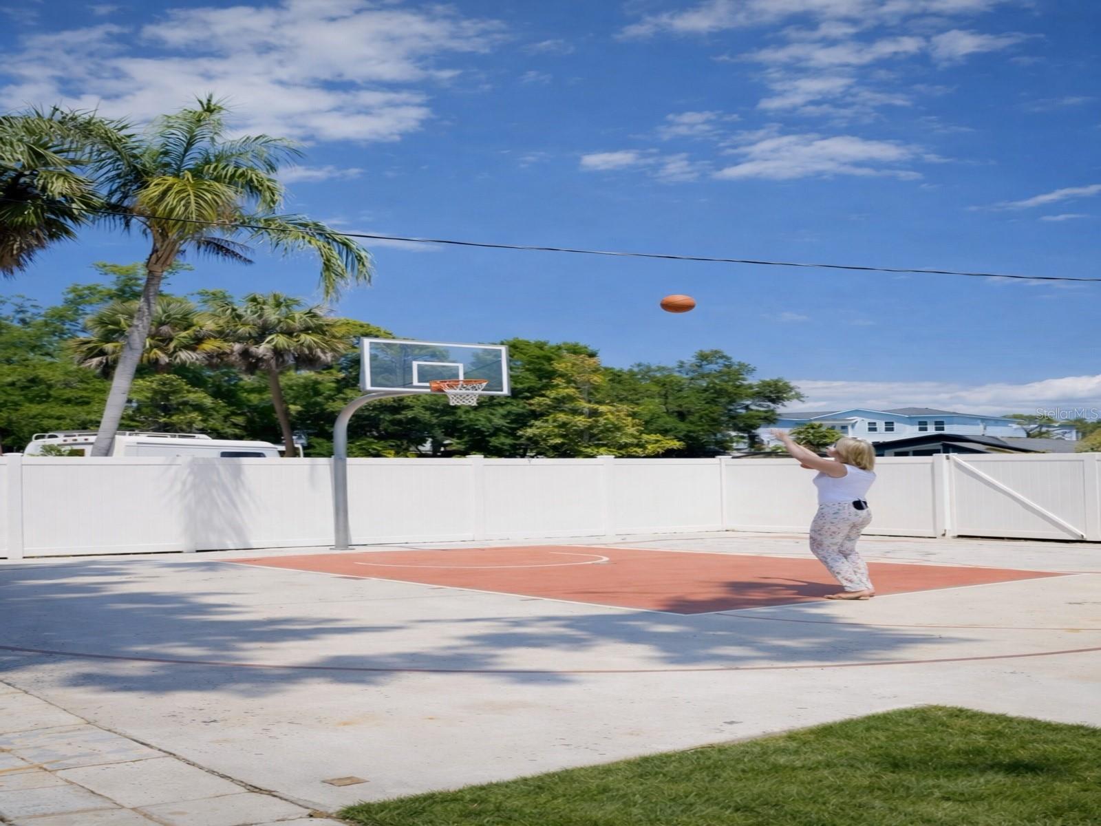 Image 44 of 68 For 4415 7th Street S