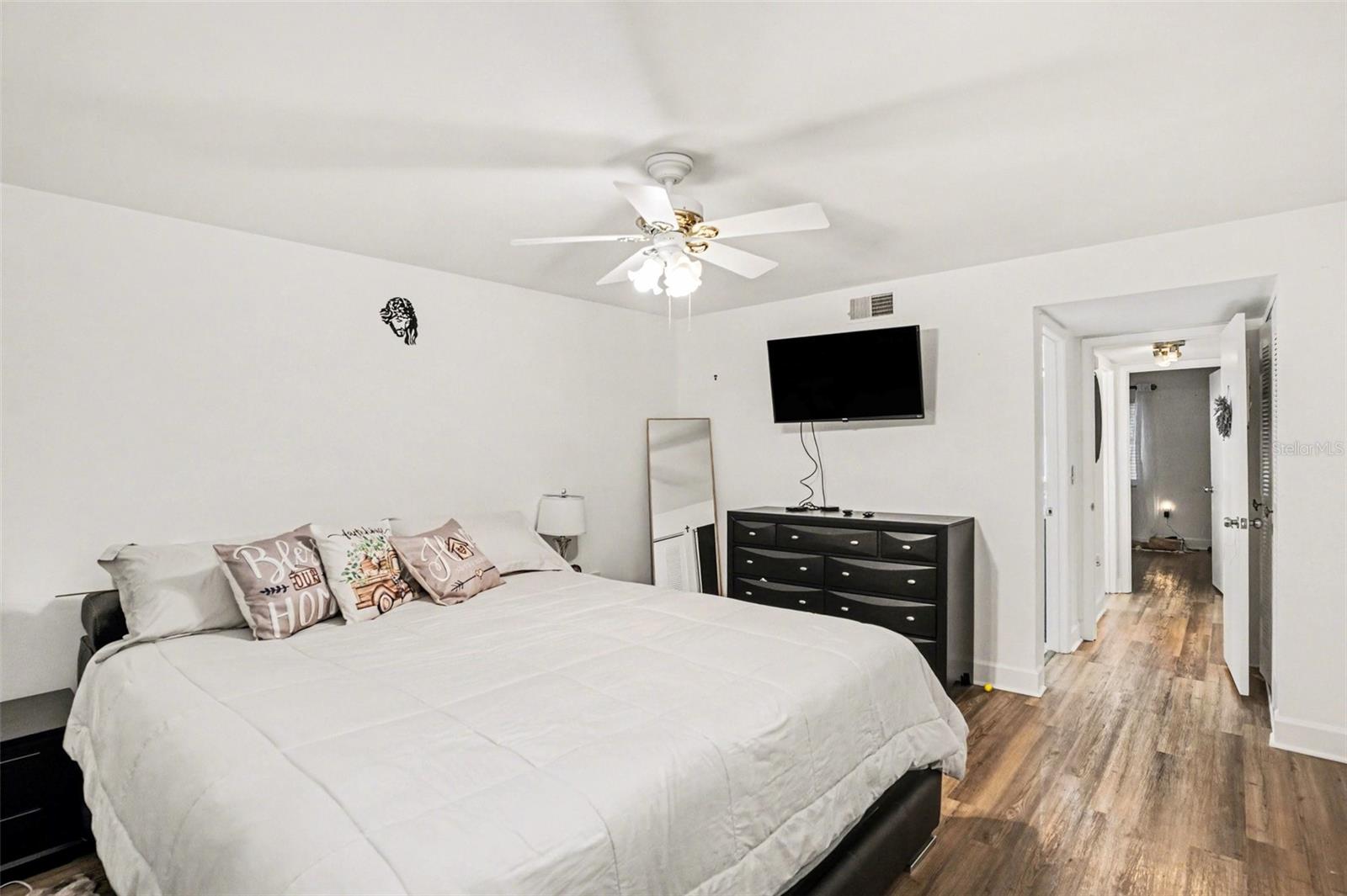 Image 15 of 24 For 9802 Lombard Court 102