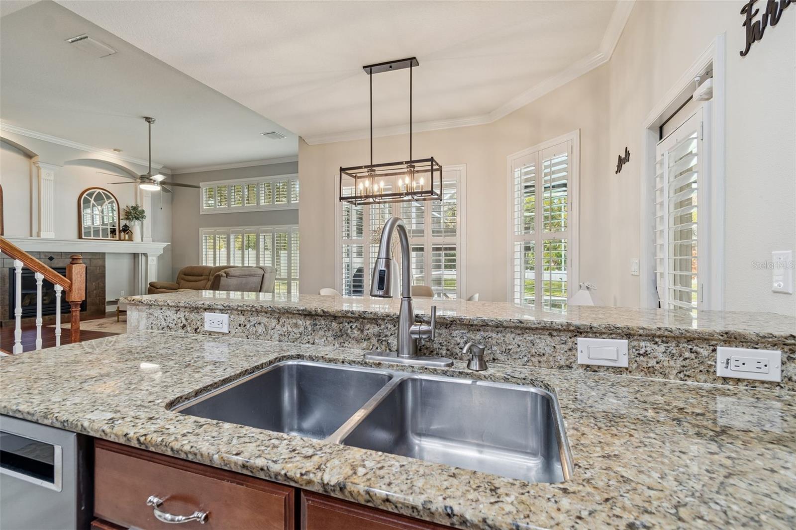 Listing photo id 2 for 1302 Steeple Hill Court