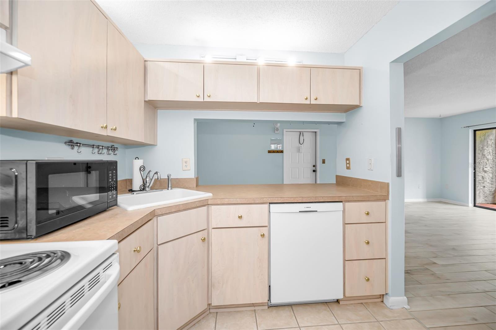 Image 7 of 30 For 3232 Lake Pine Way E C1