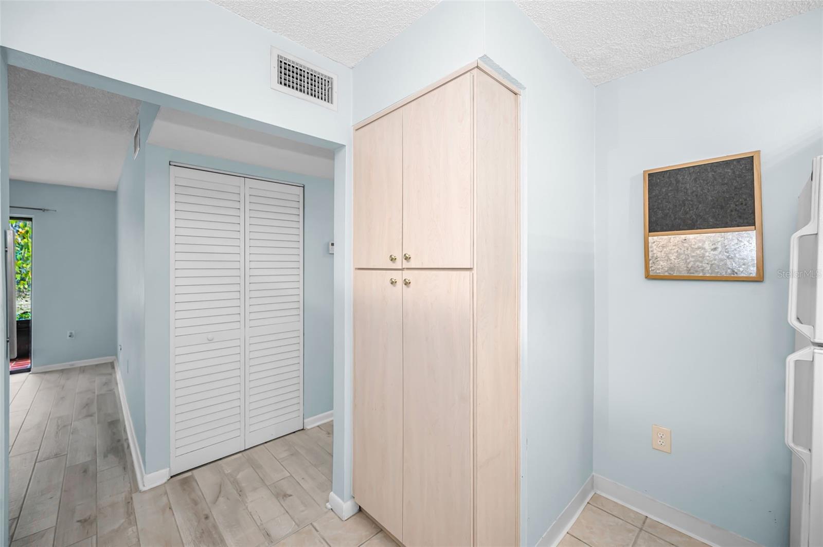 Image 9 of 30 For 3232 Lake Pine Way E C1