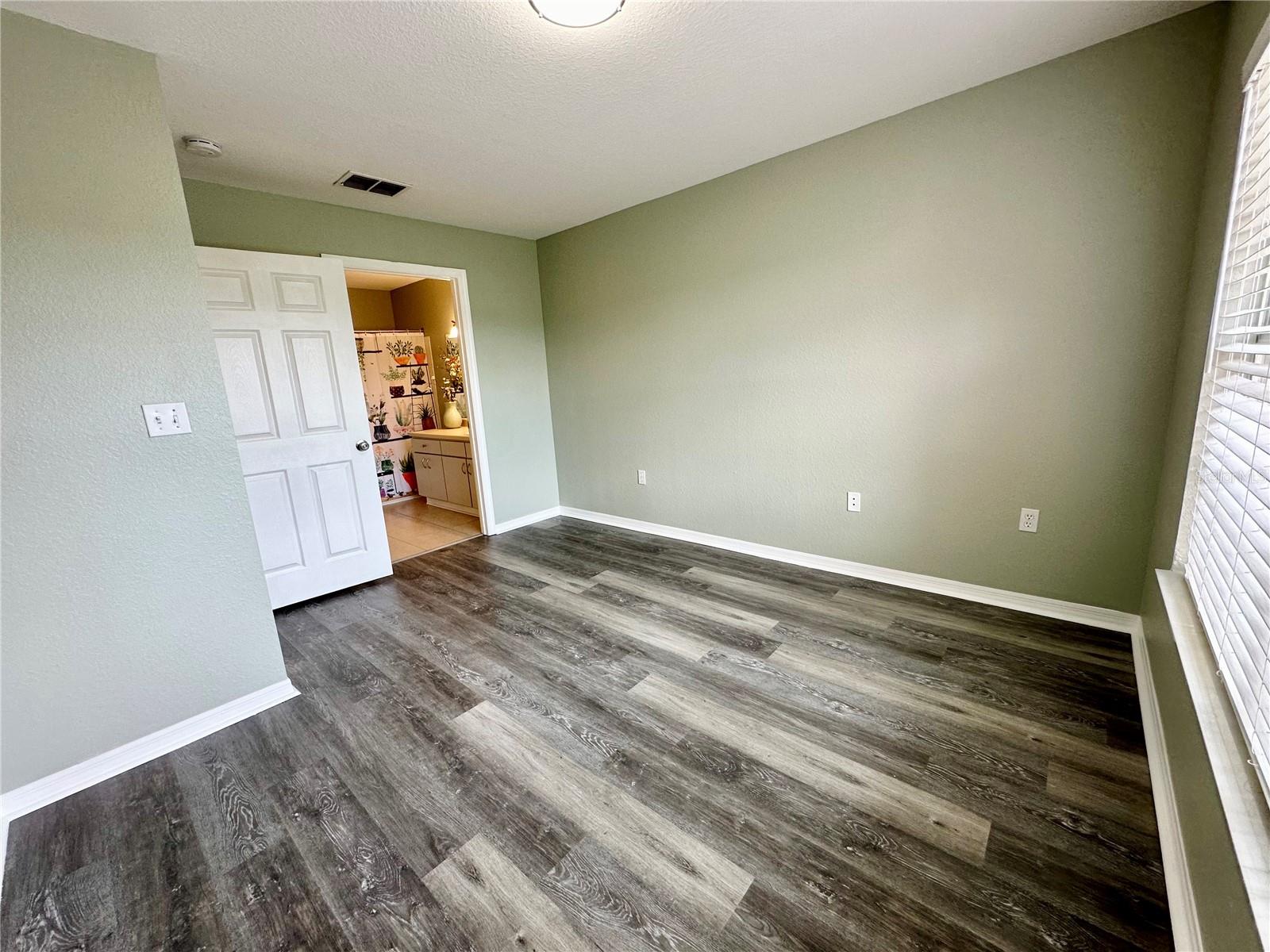 Image 18 of 27 For 10534 White Lake Court 10534