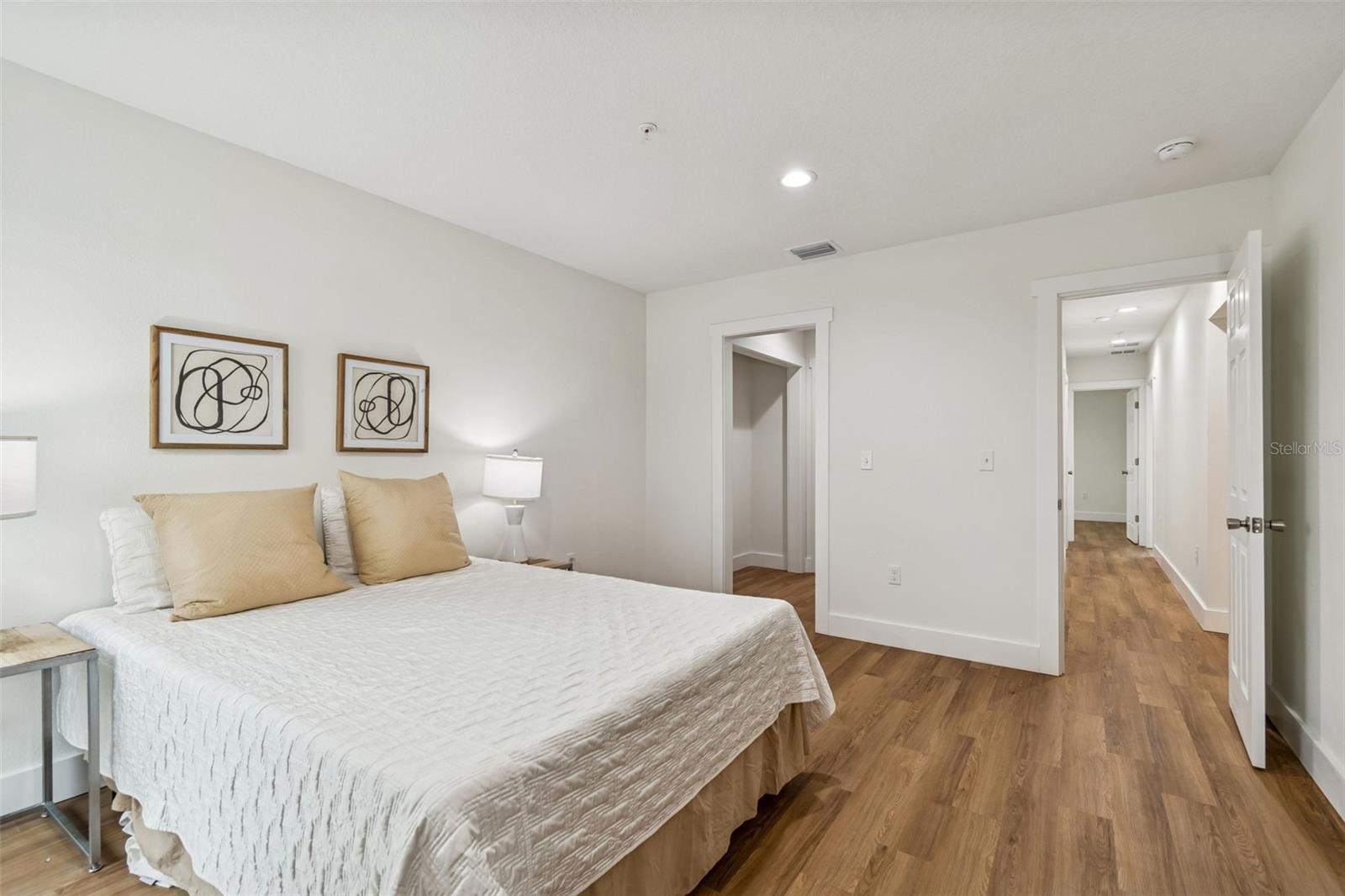 Image 20 of 38 For 718 Haven Place 718