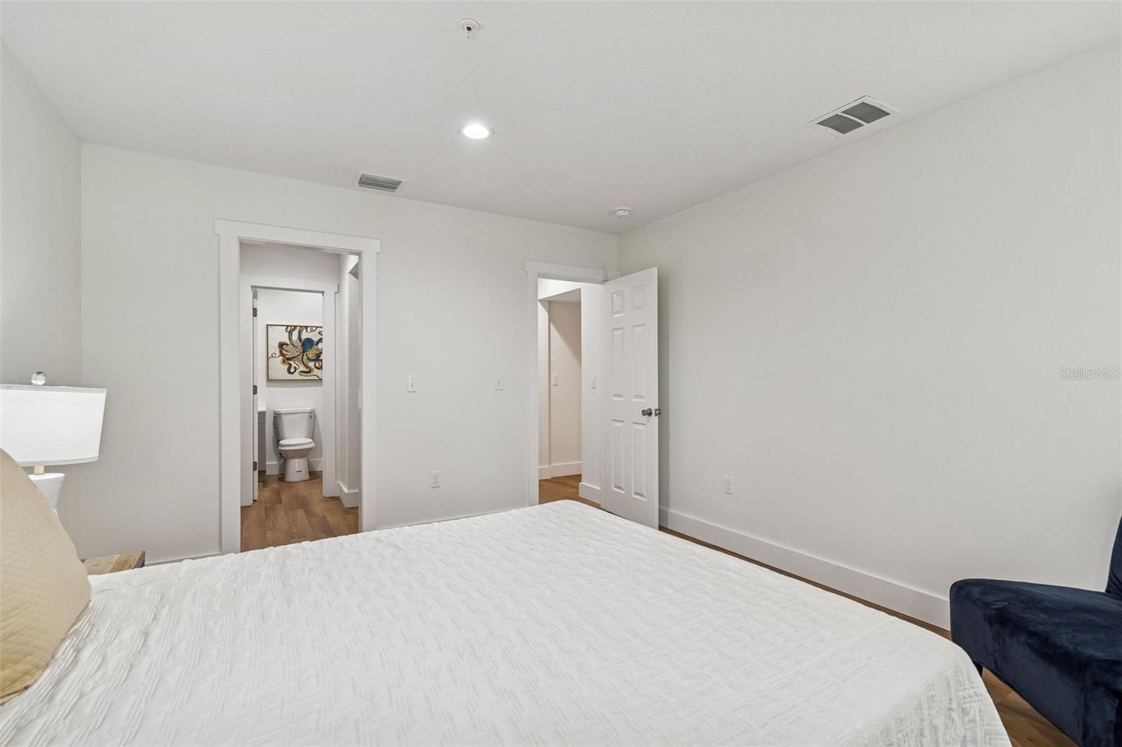 Image 22 of 38 For 718 Haven Place 718